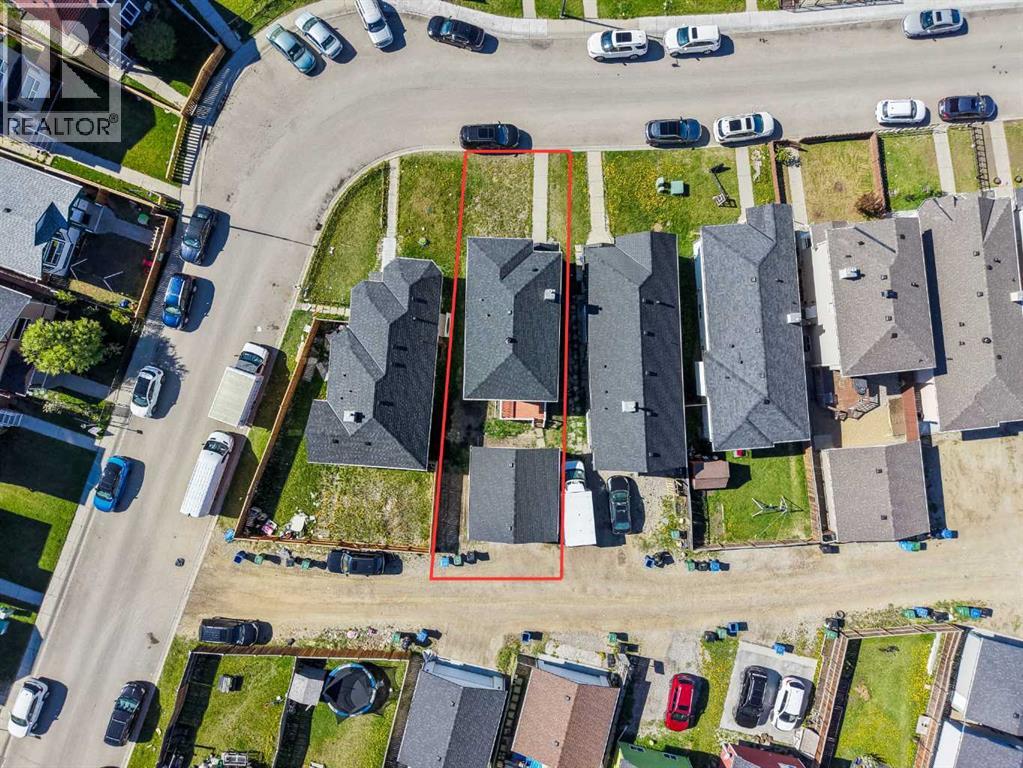 230 Tarawood Close NE