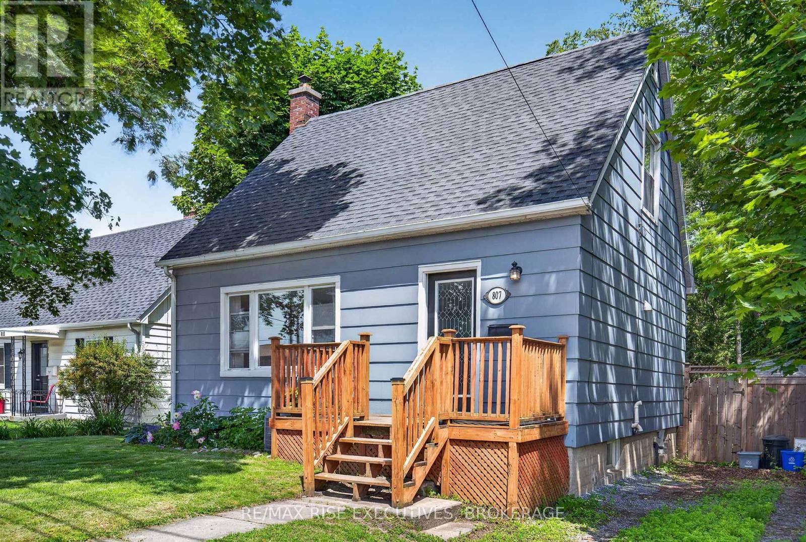 807 BROCK STREET