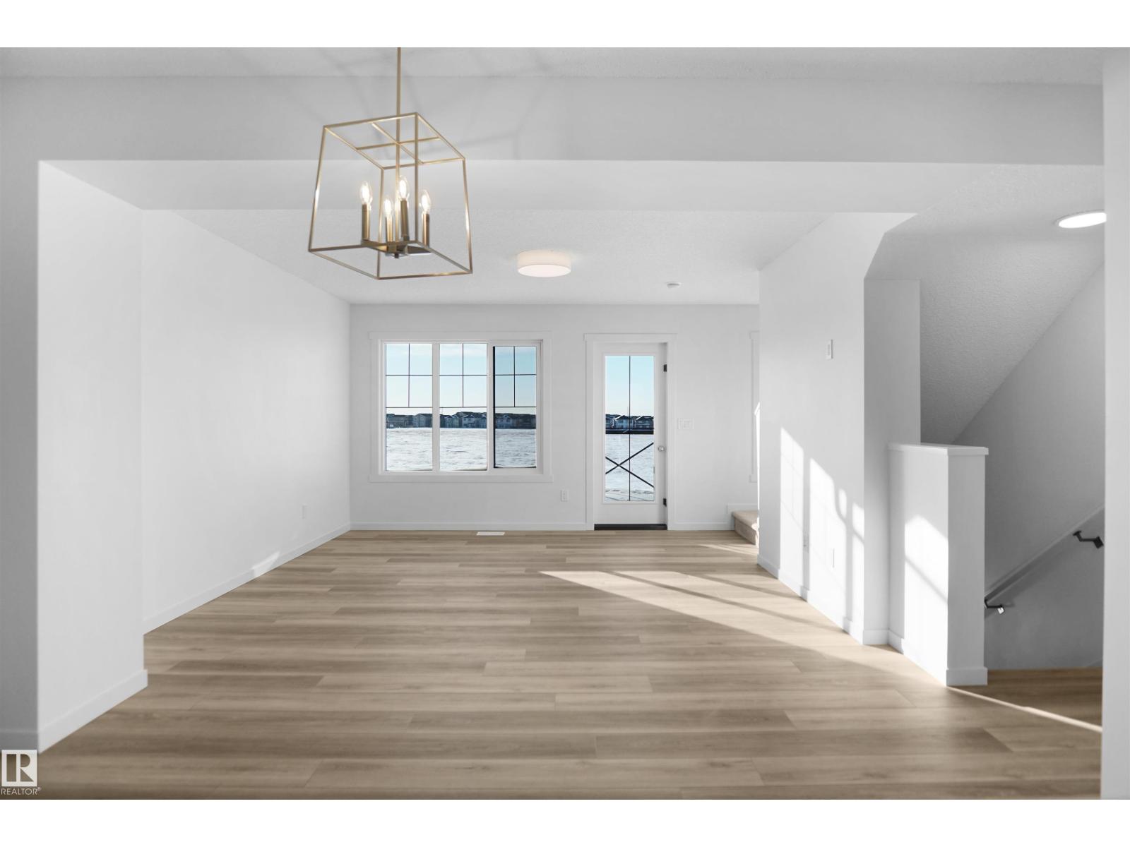 3 Edgewater CL