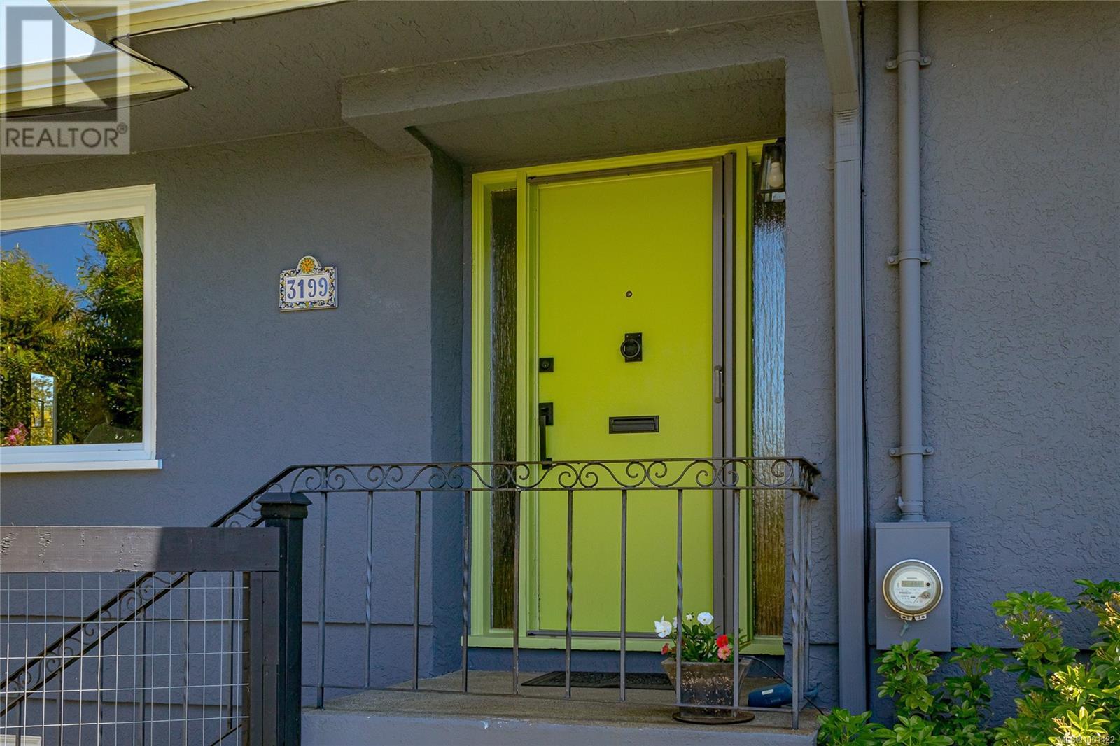 3199 Service St