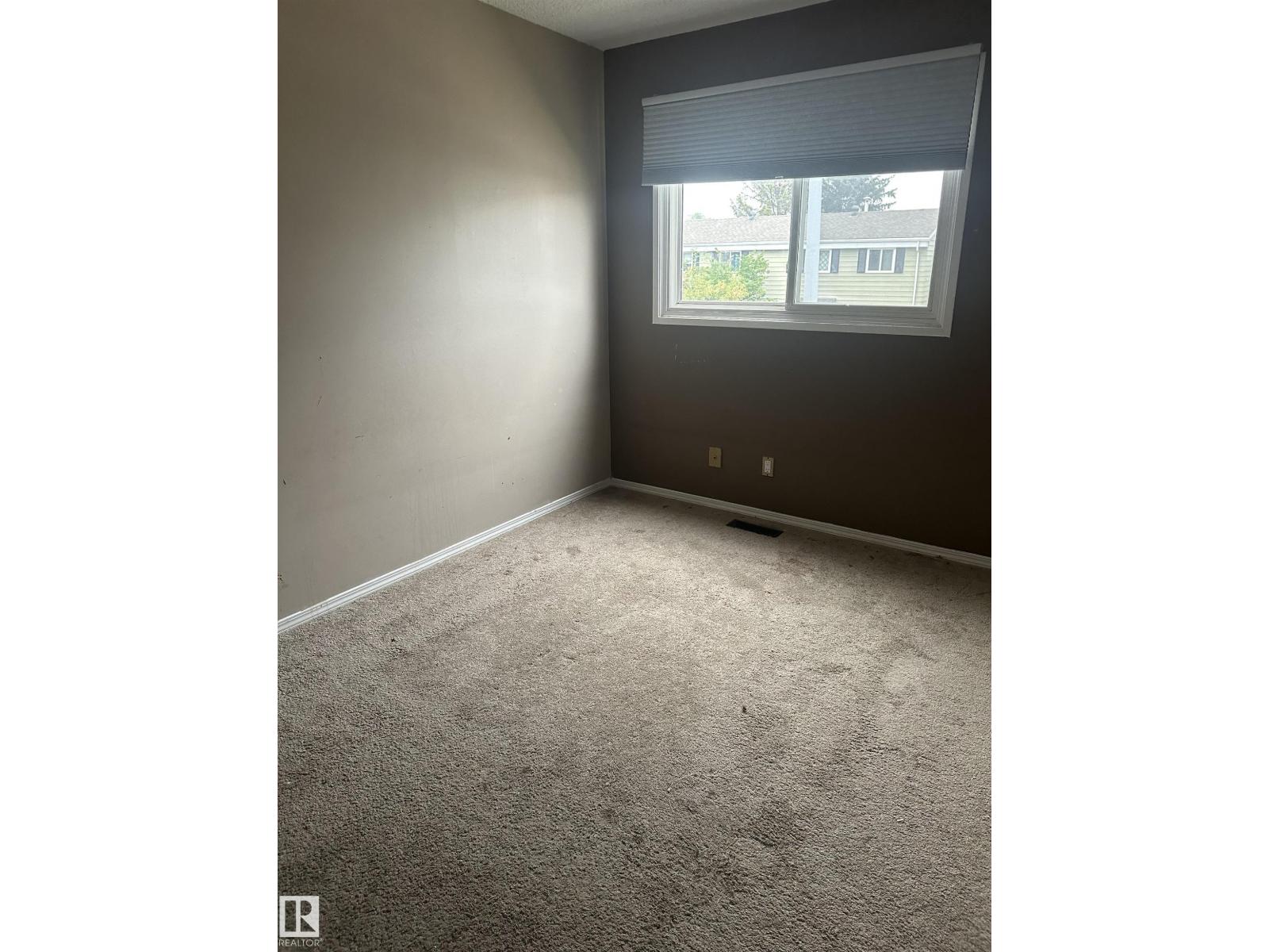132 PRIMROSE GARDENS GD NW