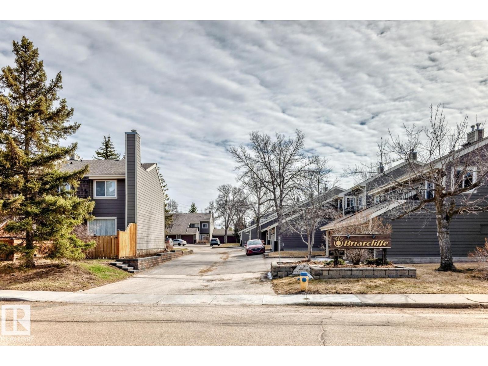 2709 124 ST NW