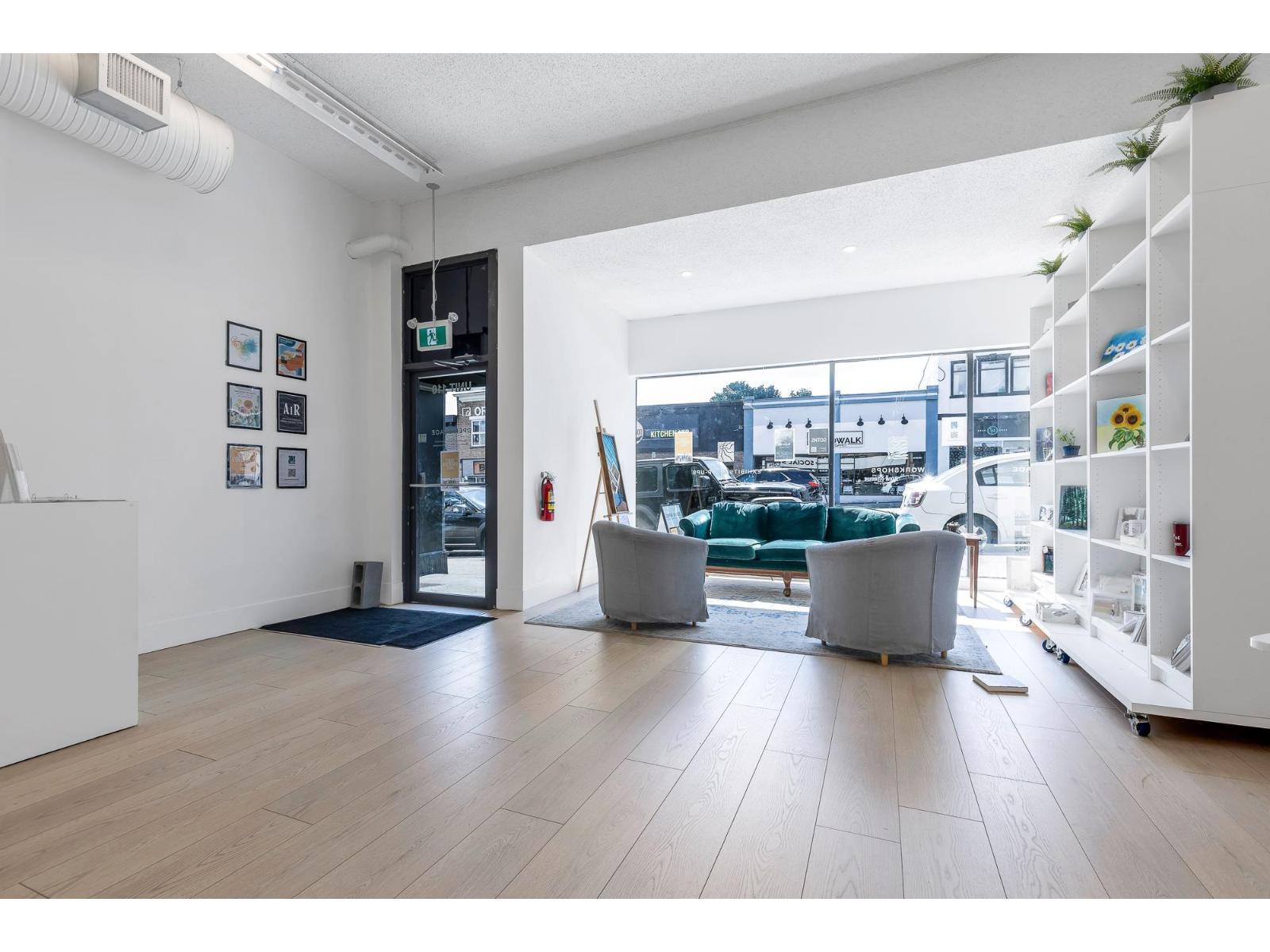 110 33765 ESSENDENE AVENUE