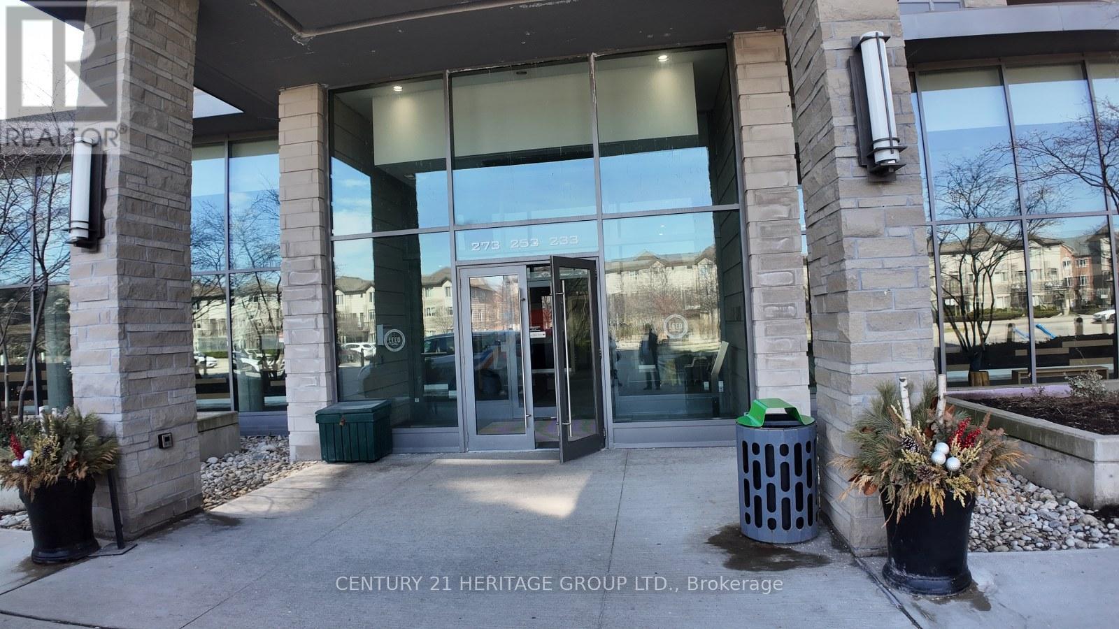 601 - 233 SOUTH PARK ROAD