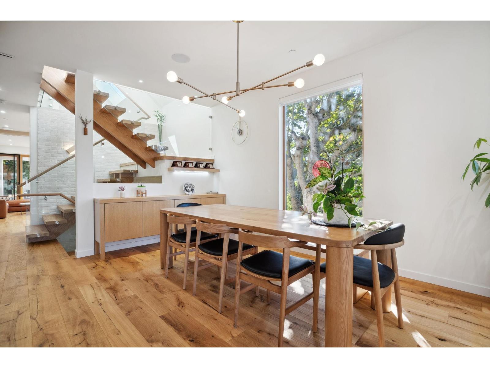 828 STEVENS STREET