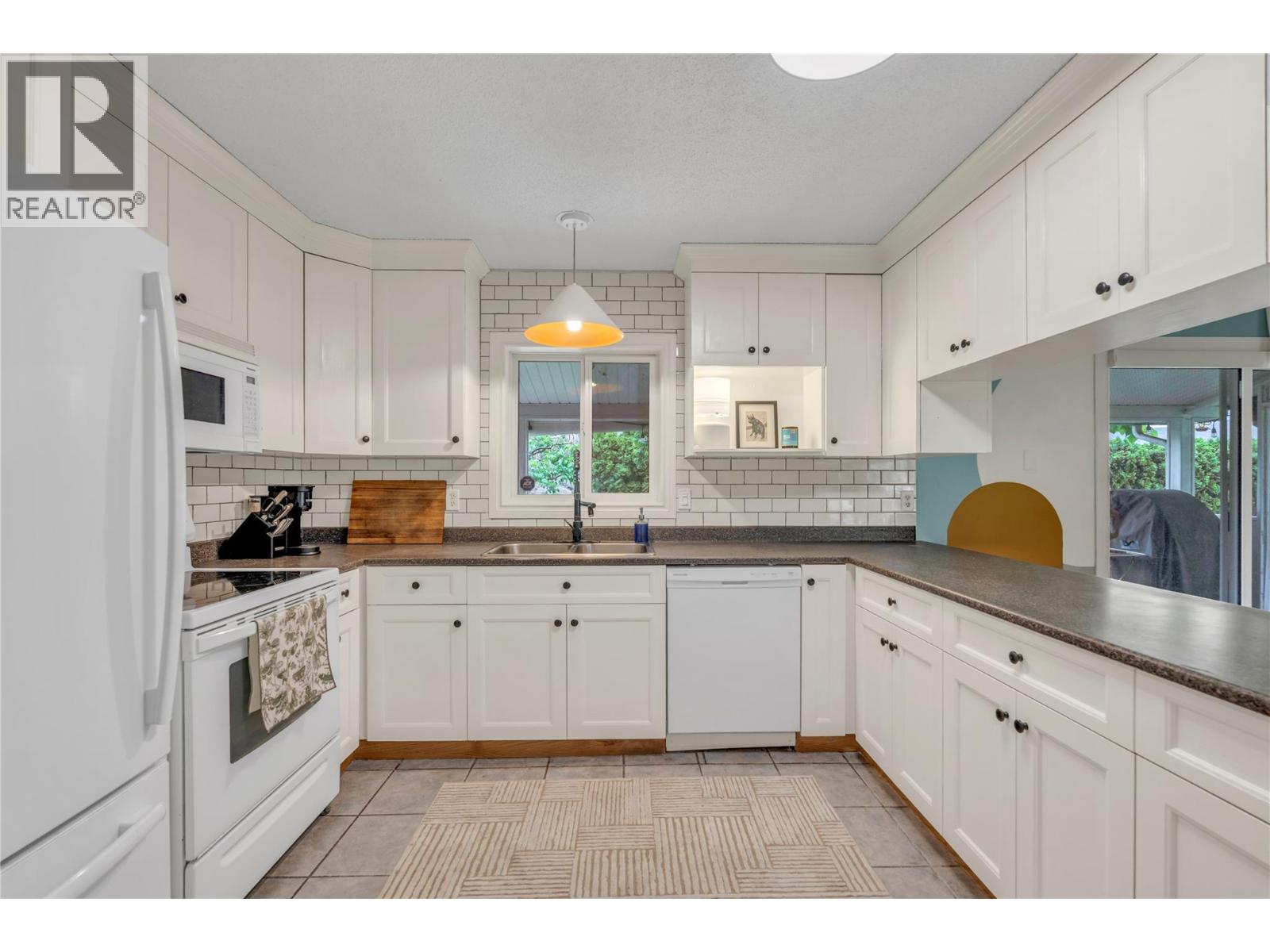 7513 CREST-A-WAY Road