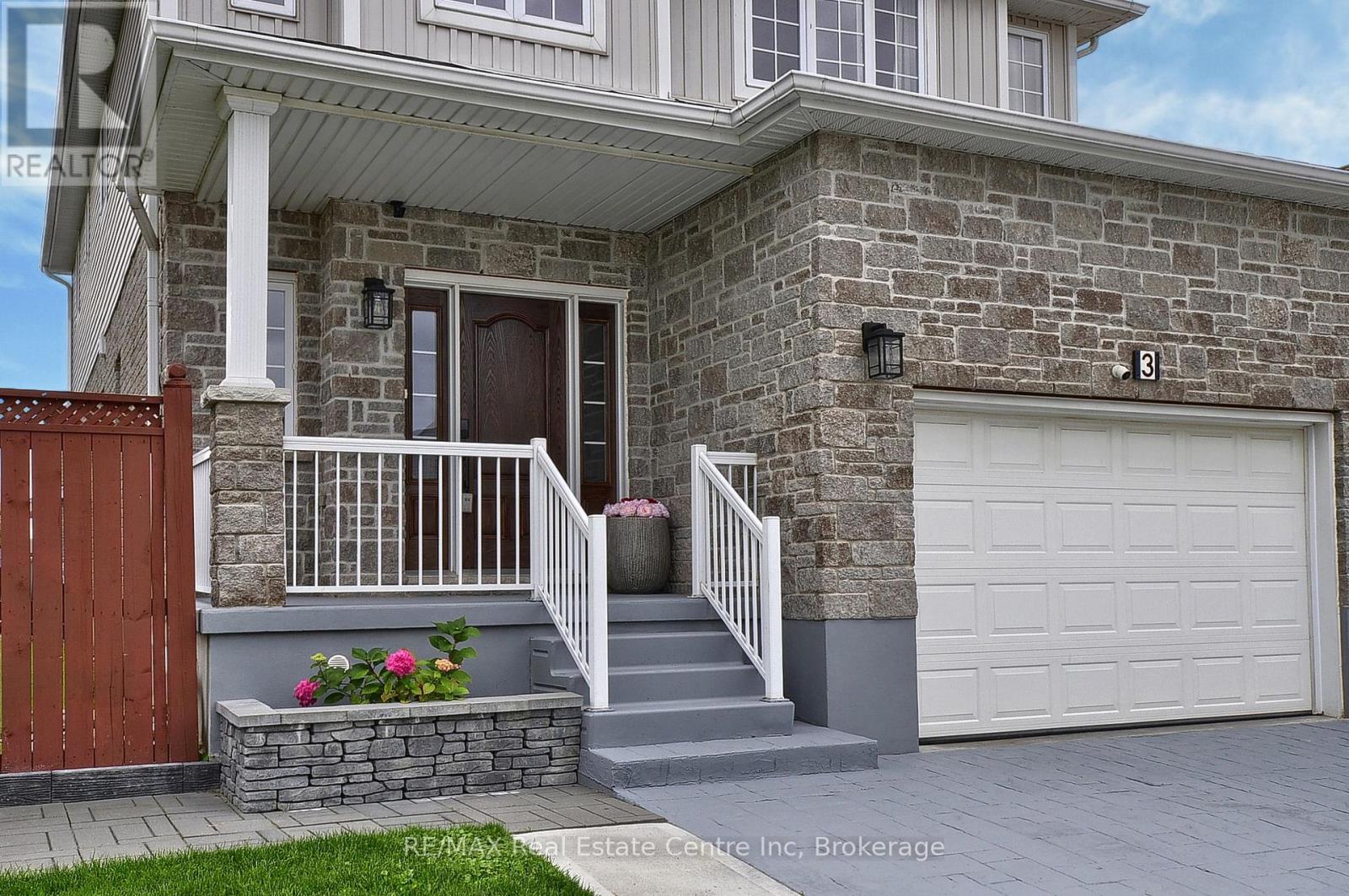 3 LOCKWOOD STREET