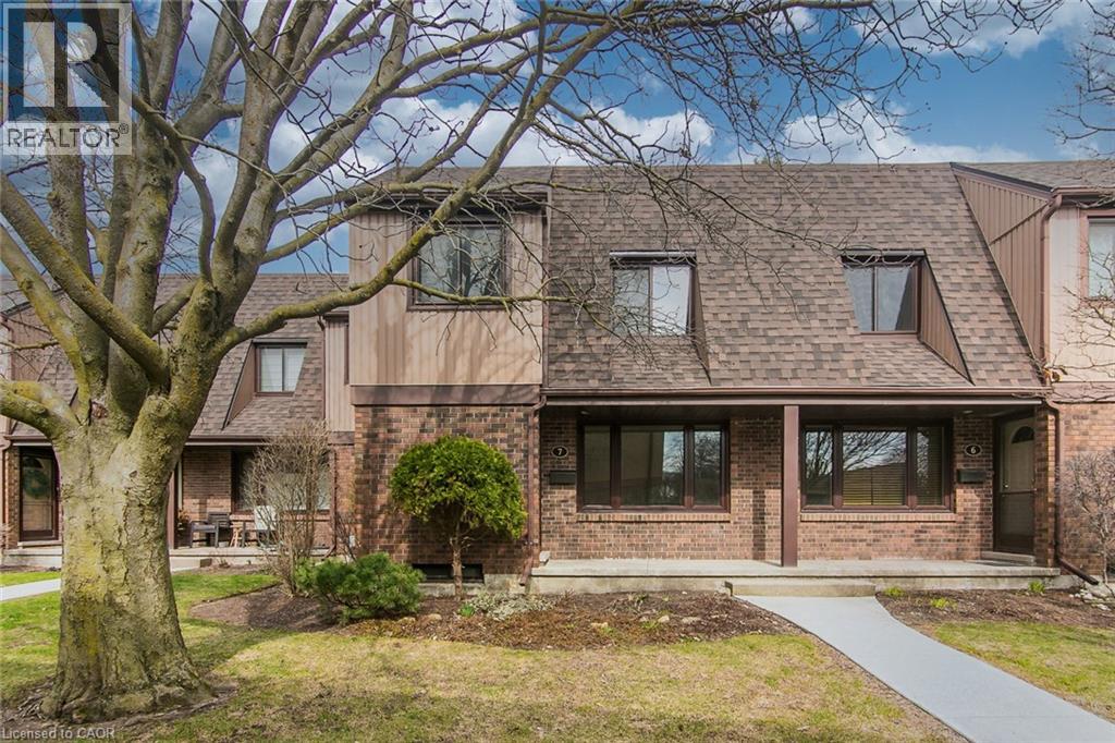 279 SANDOWNE Drive Unit# 7