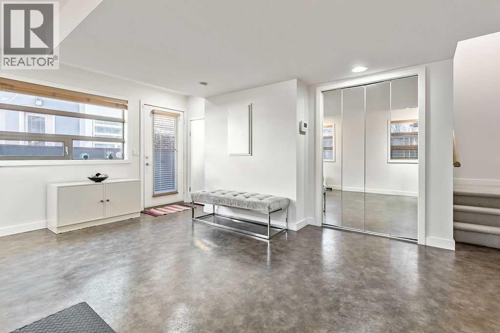 2, 1927 26A Street SW