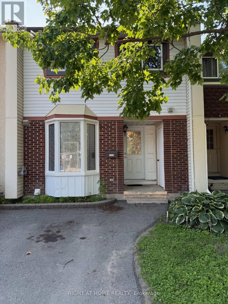 1171 PRIORY LANE