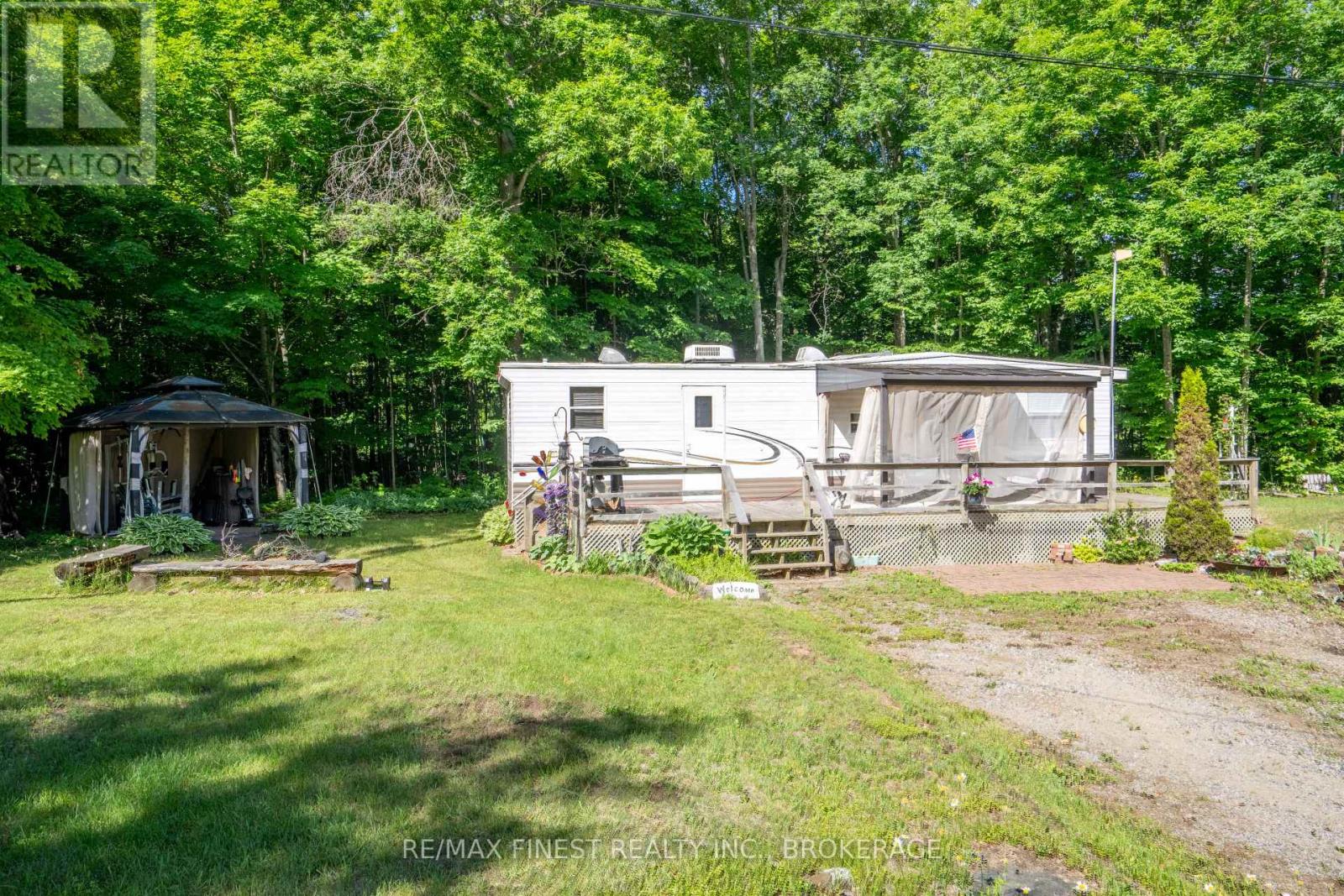 1059 NORTHVIEW LANE