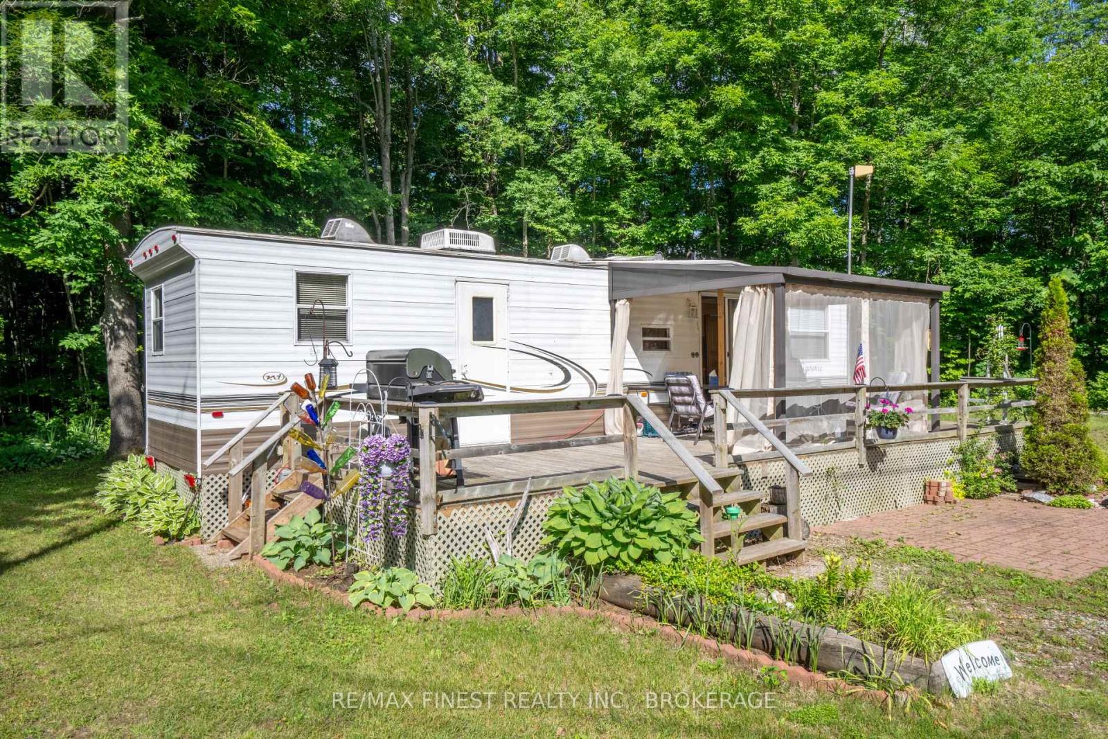 1059 NORTHVIEW LANE