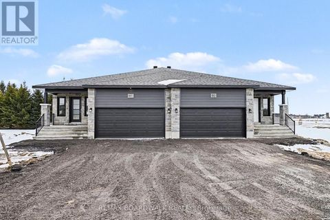 108 DOVE HOUSE GARDENS Russell ON K4R1E5