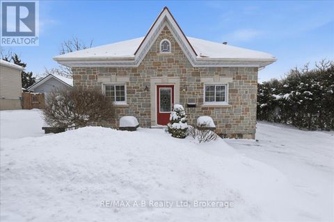 231 WEST GORE STREET Stratford ON N5A1K7