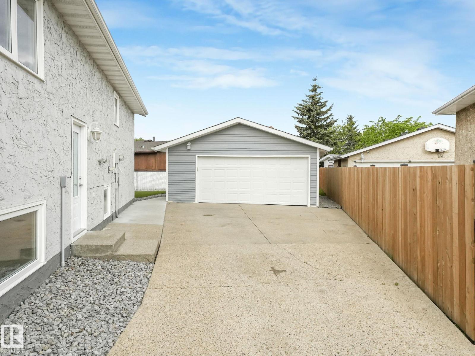 180 DUNLUCE RD NW