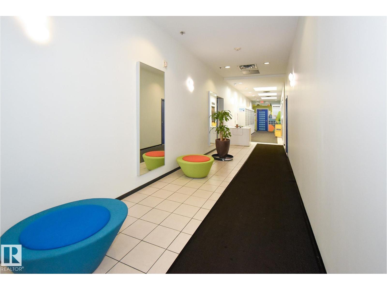 #412 10024 JASPER AV NW