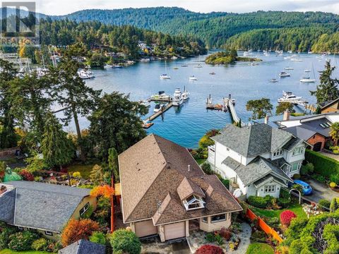 7064 Brentwood Dr Central Saanich BC V8M1B6