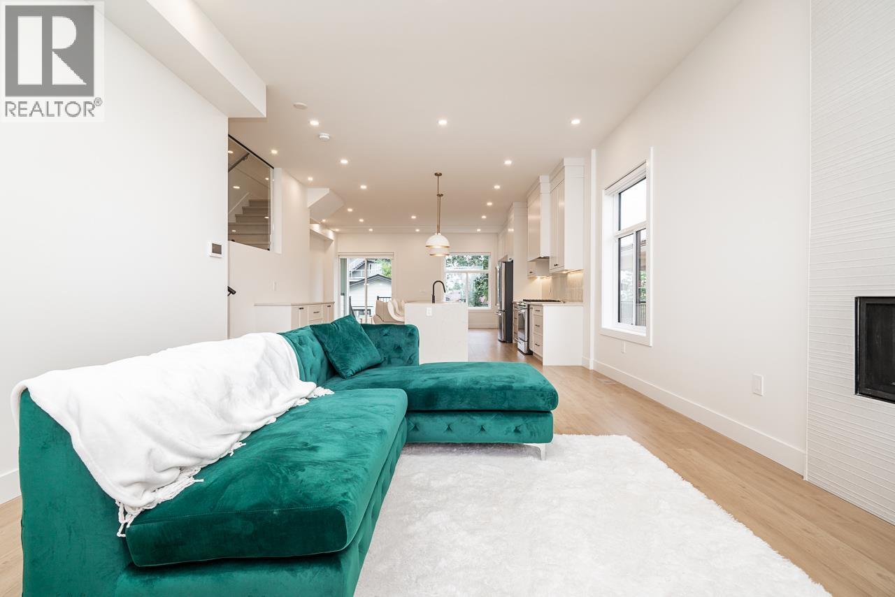 128 N GROSVENOR AVENUE