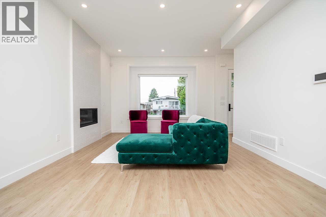 128 N GROSVENOR AVENUE