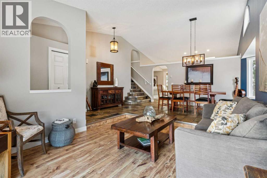 319 Diamond Court SE