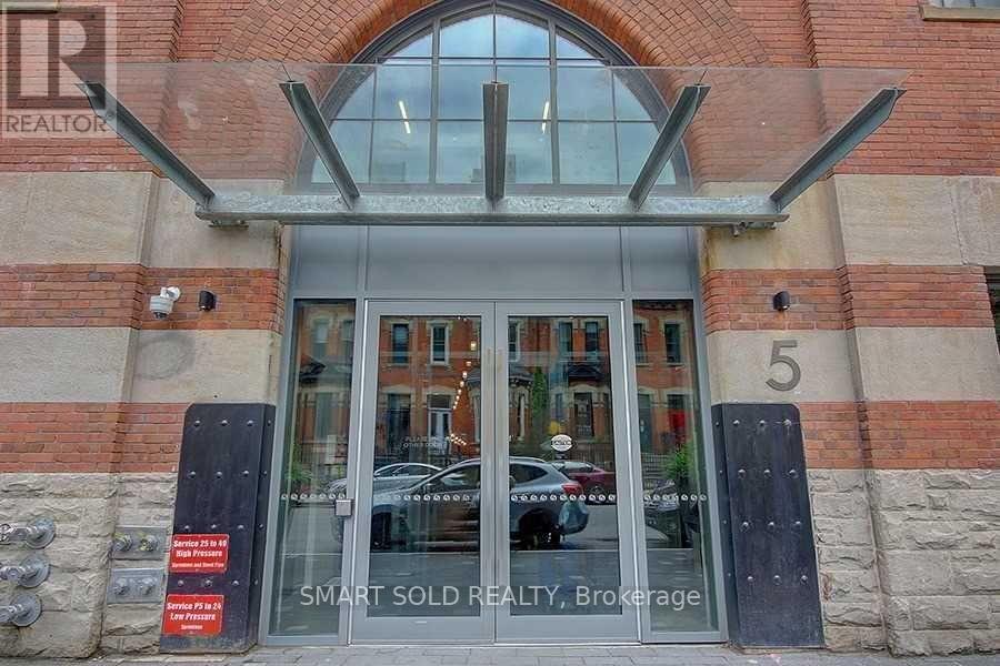 323 - 5 ST JOSEPH STREET