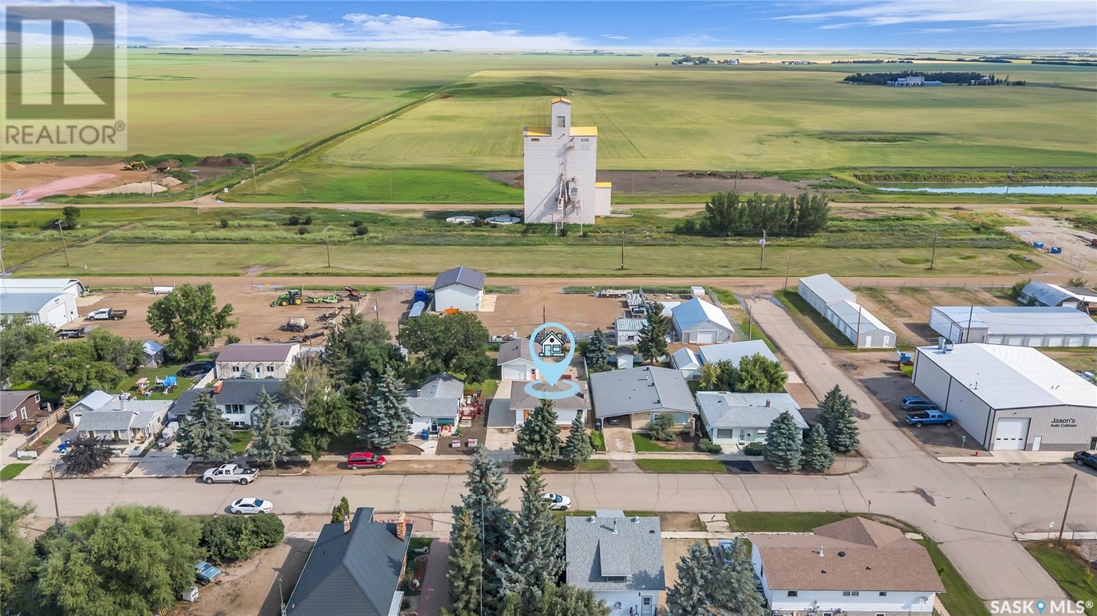 211 6th AVENUE W