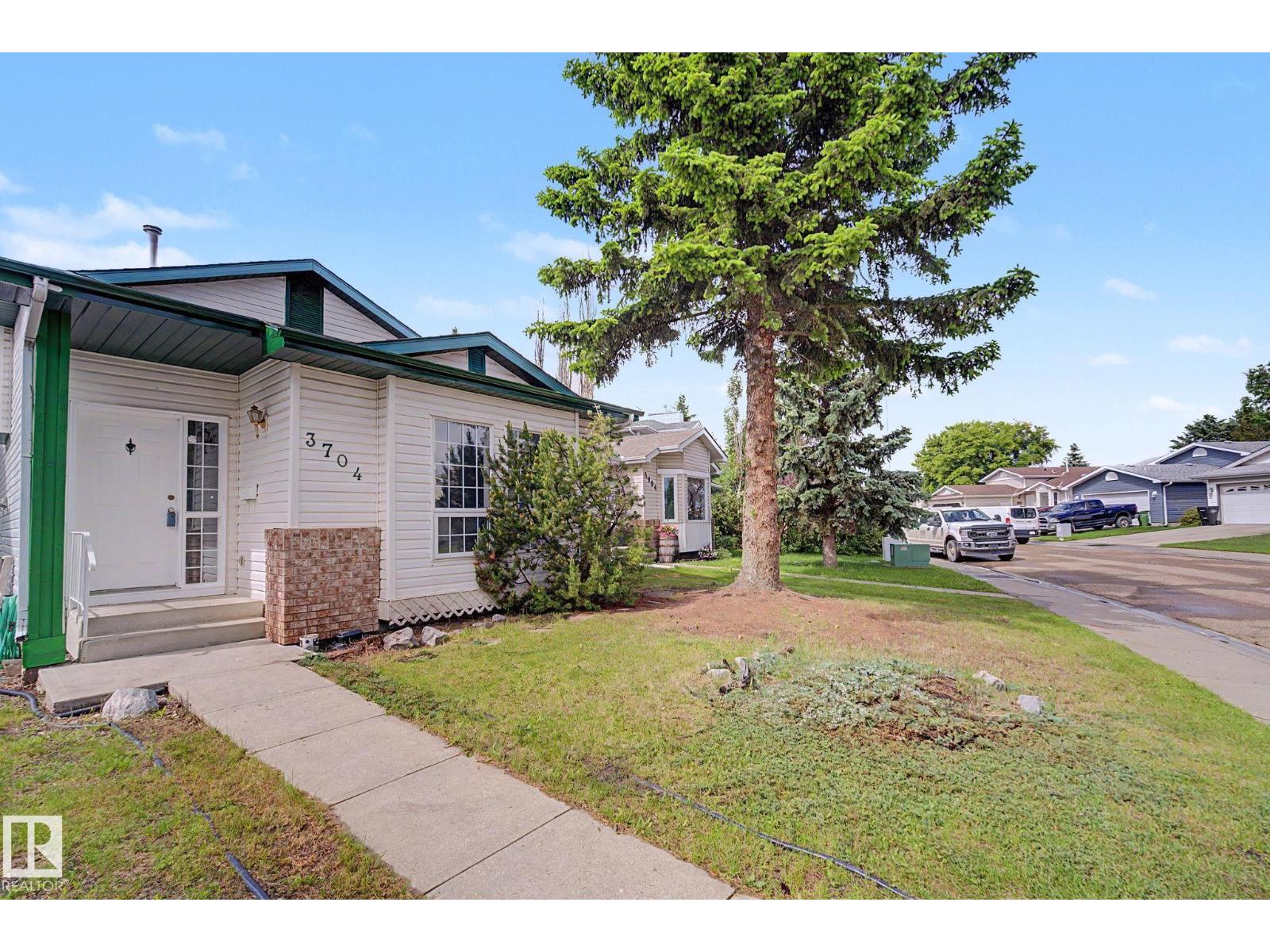 3704 39 AV NW