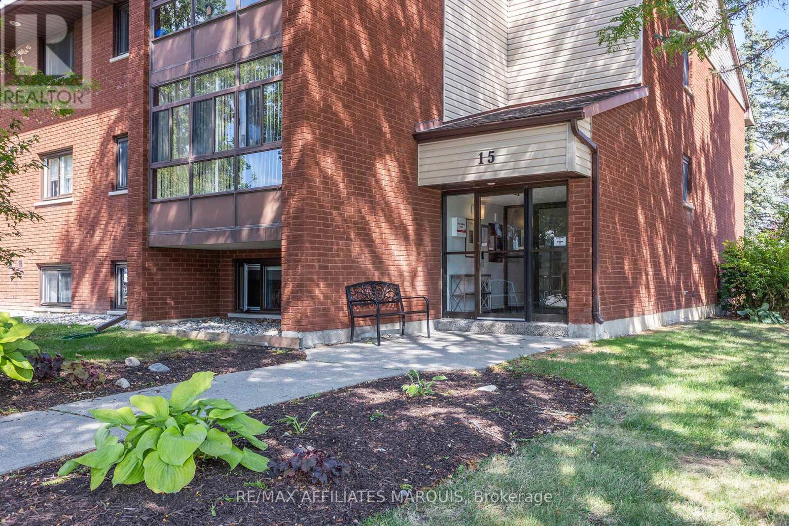 106 - 15 FINDLAY AVENUE