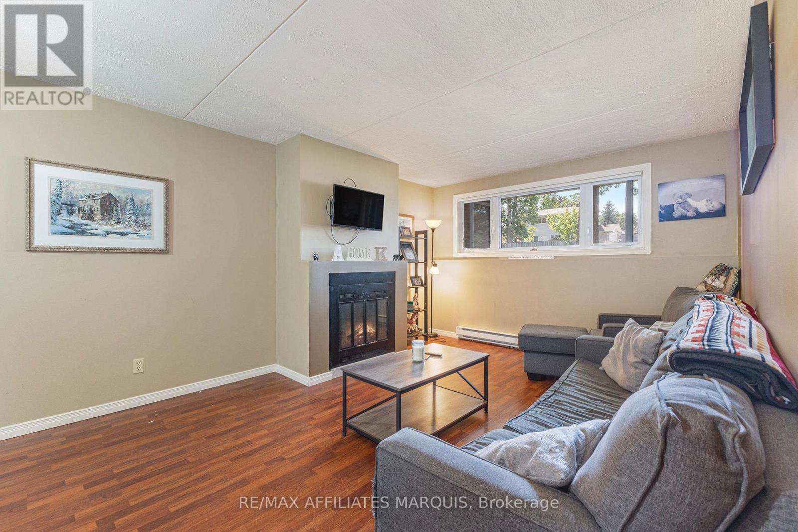 106 - 15 FINDLAY AVENUE