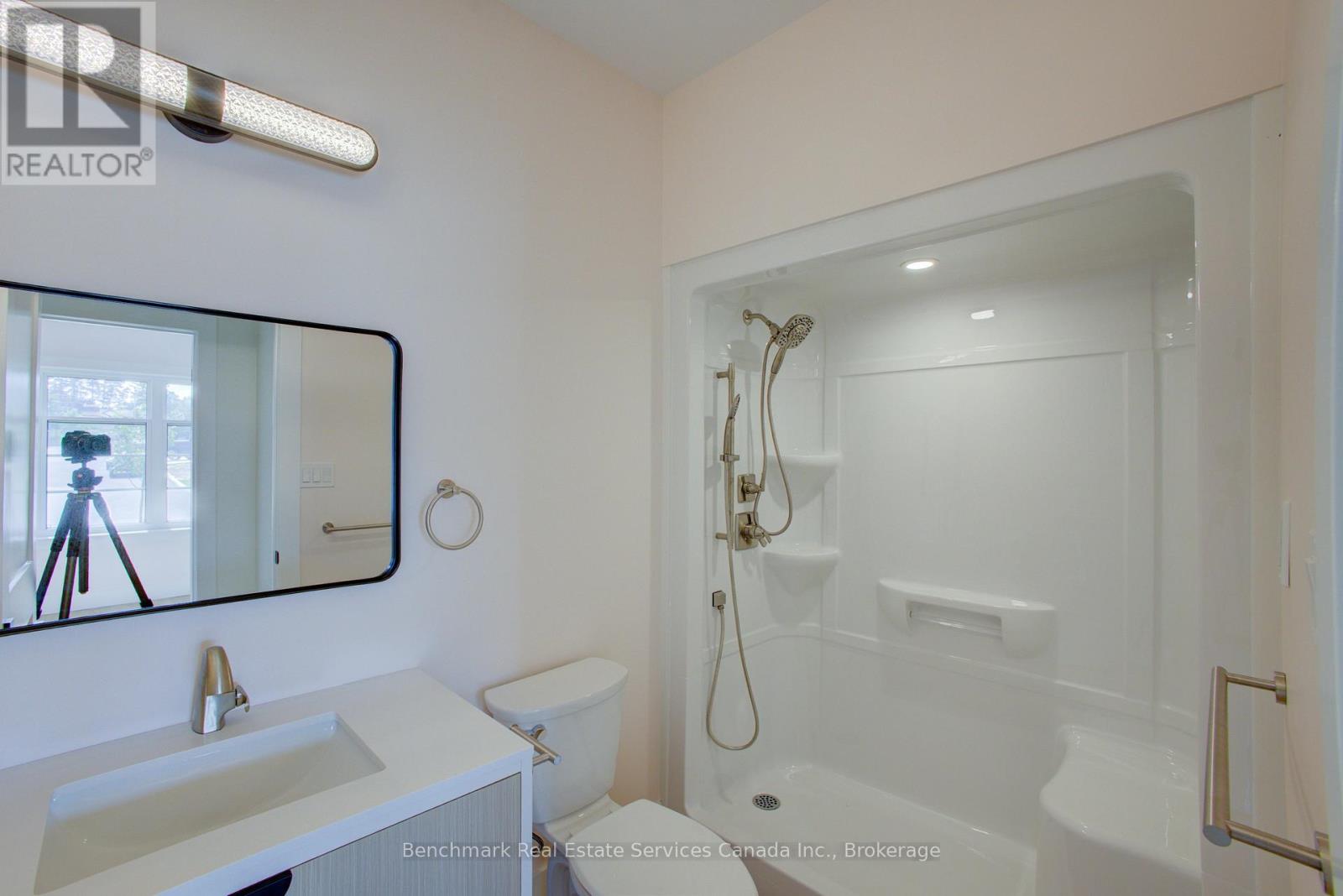 66 - 1182 QUEEN STREET