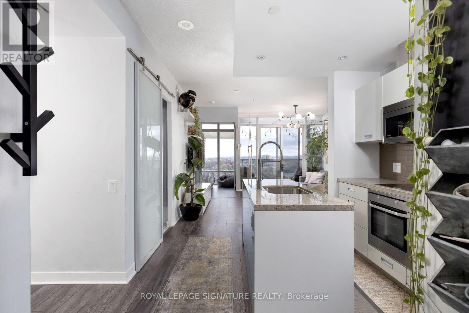 1903 - 88 PARK LAWN ROAD