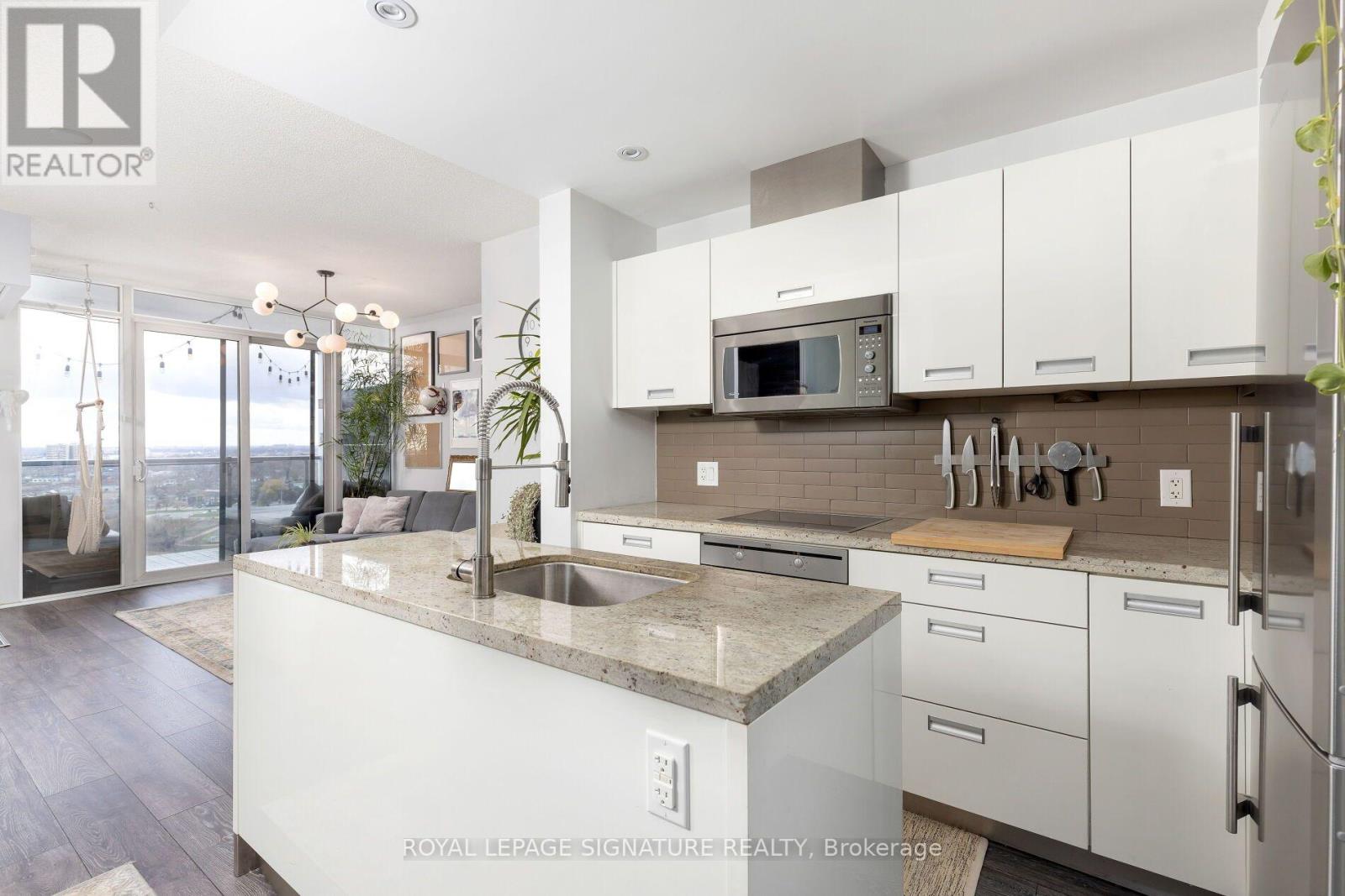 1903 - 88 PARK LAWN ROAD