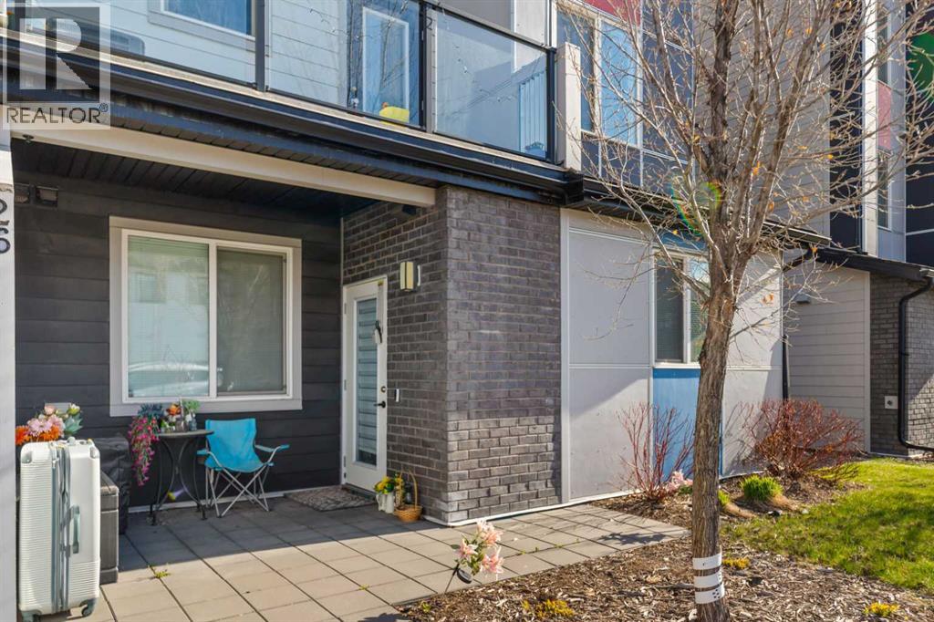 26 Redstone Way NE