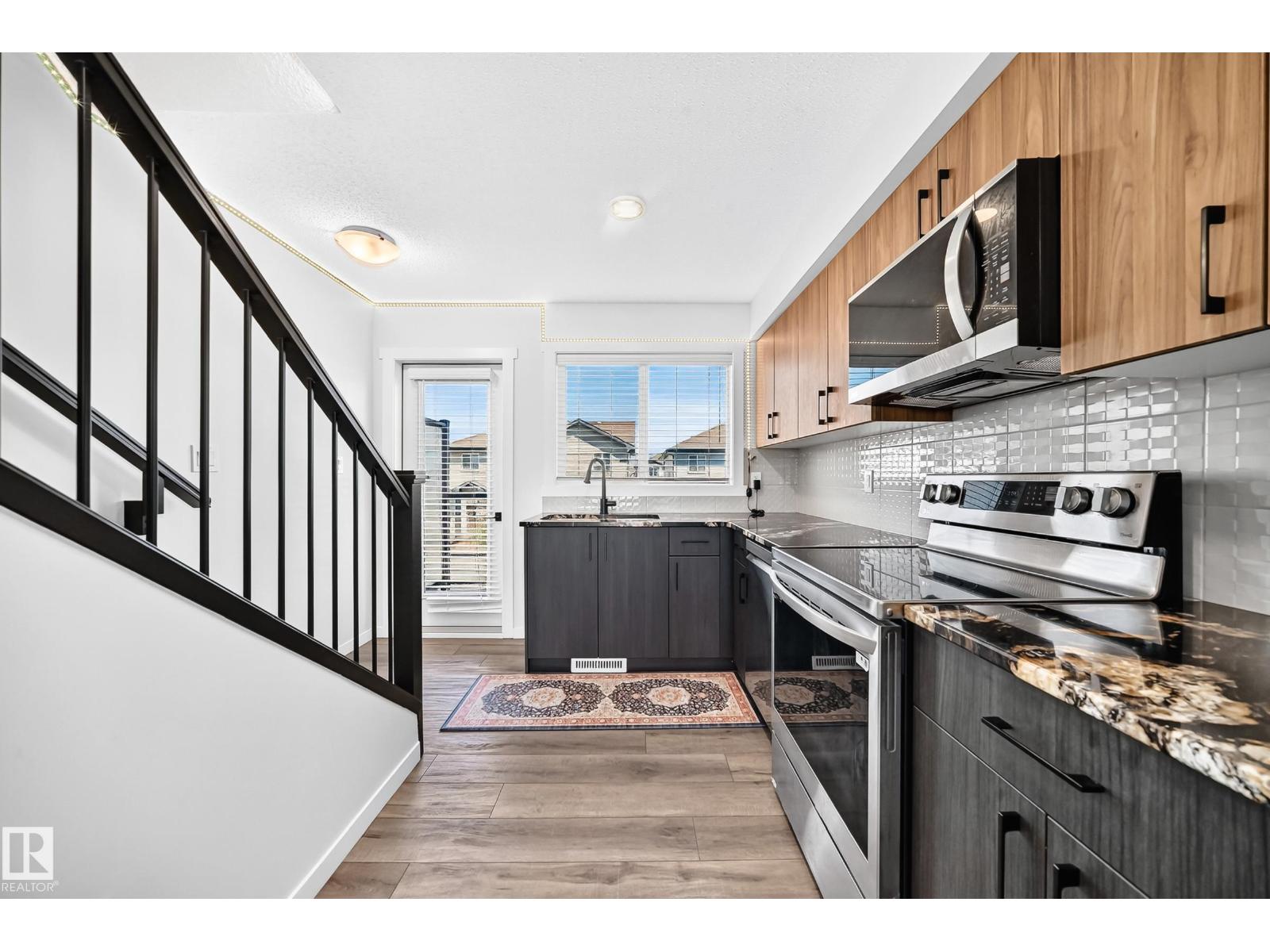 #28 28 1530 TAMARACK BV NW