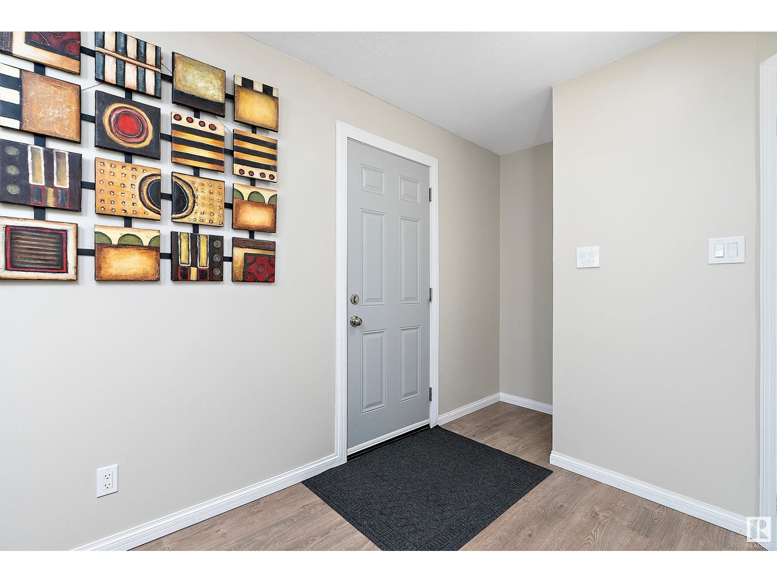 17526 76 AV NW