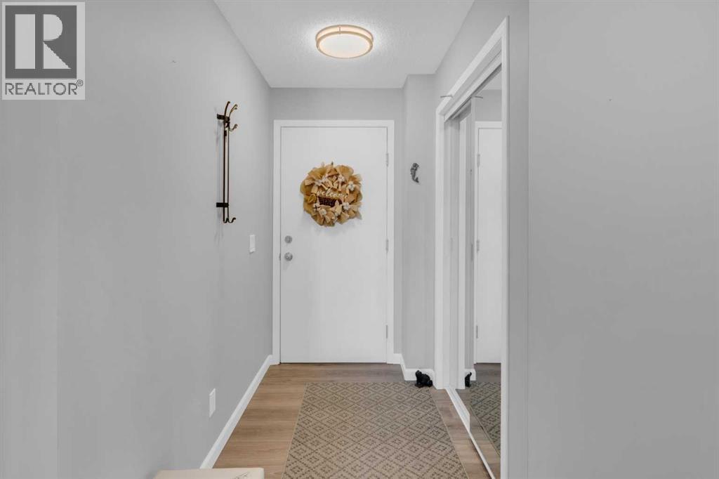 8401, 304 MacKenzie Way SW