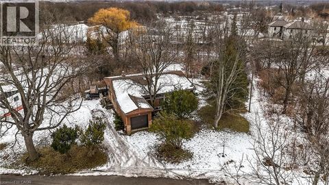 5 HOMESTEAD Avenue Dundas ON L9H5Y6