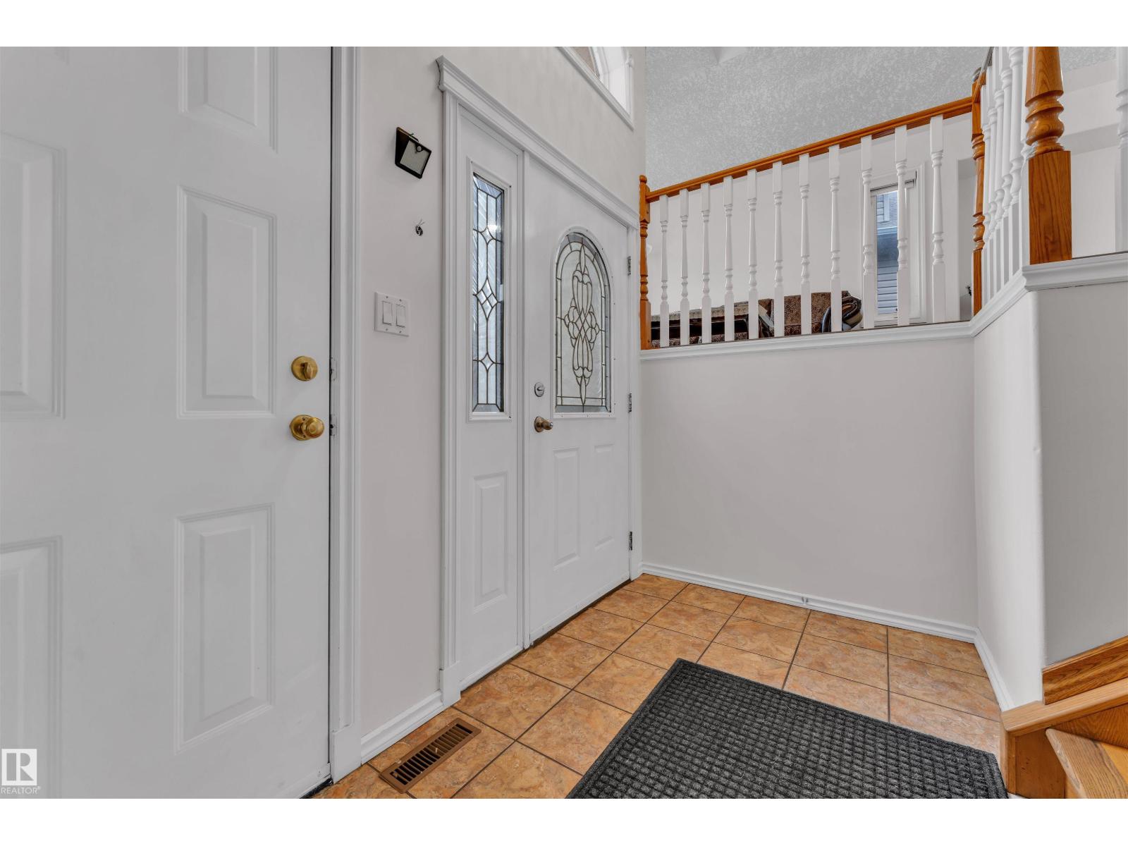 723 KIRKNESS RD NW