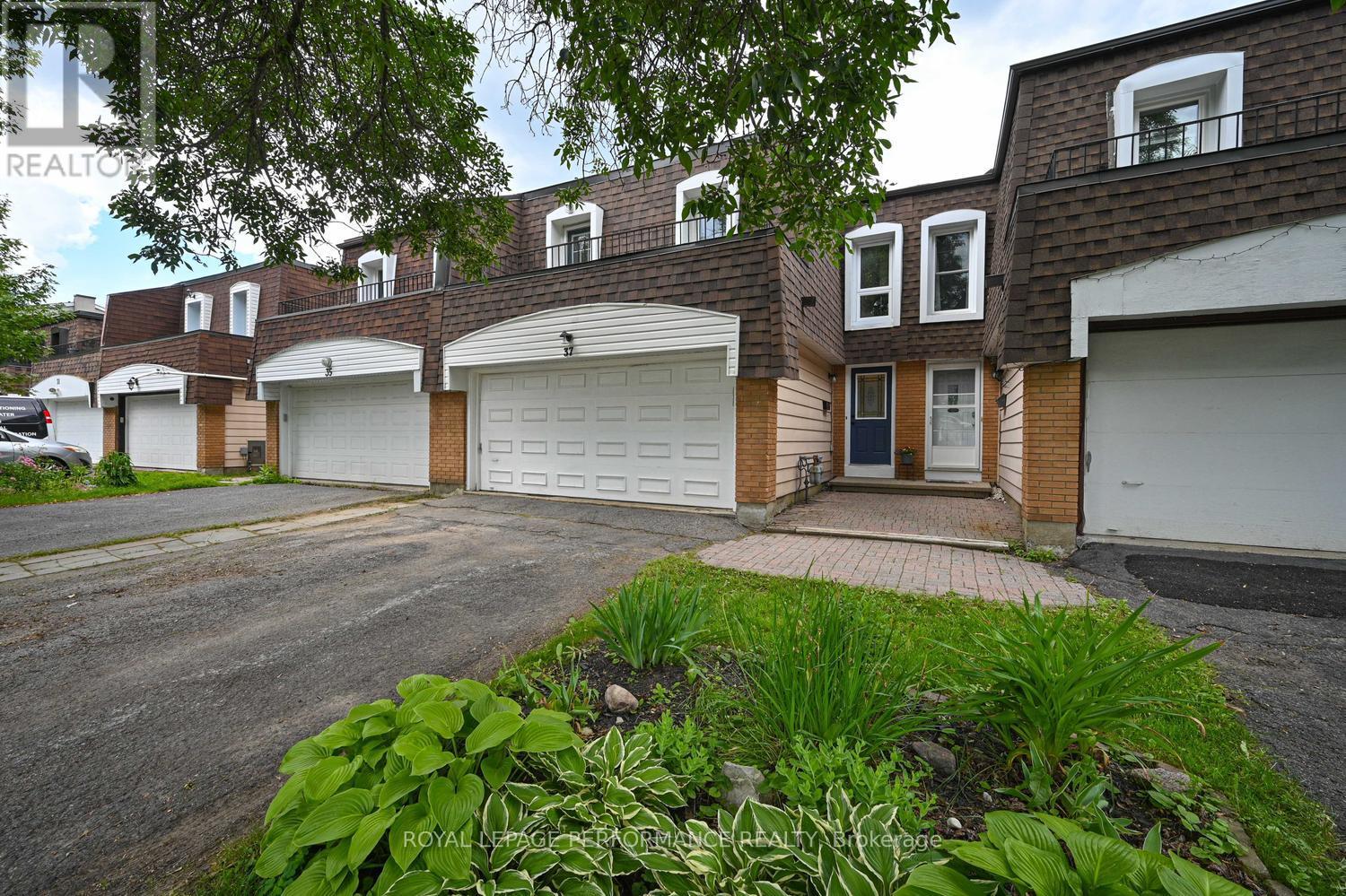 37 OBERON STREET