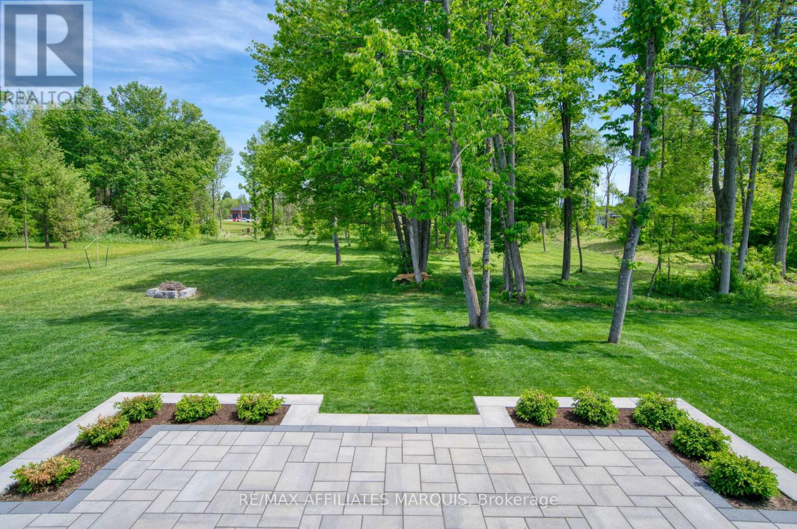 27 DIANE DRIVE