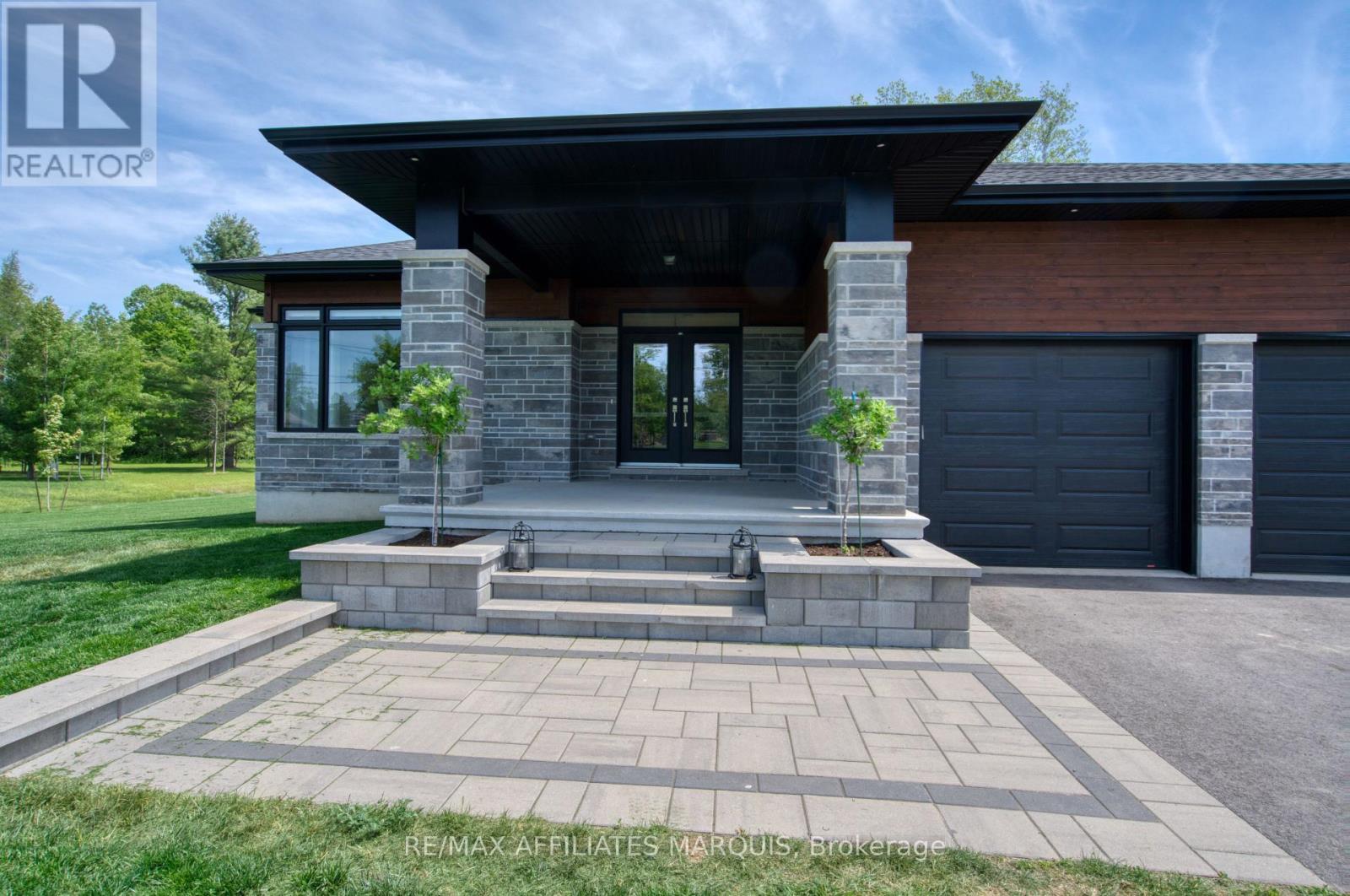 27 DIANE DRIVE