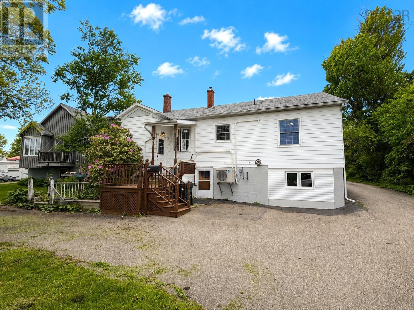 207 Mitchell Avenue