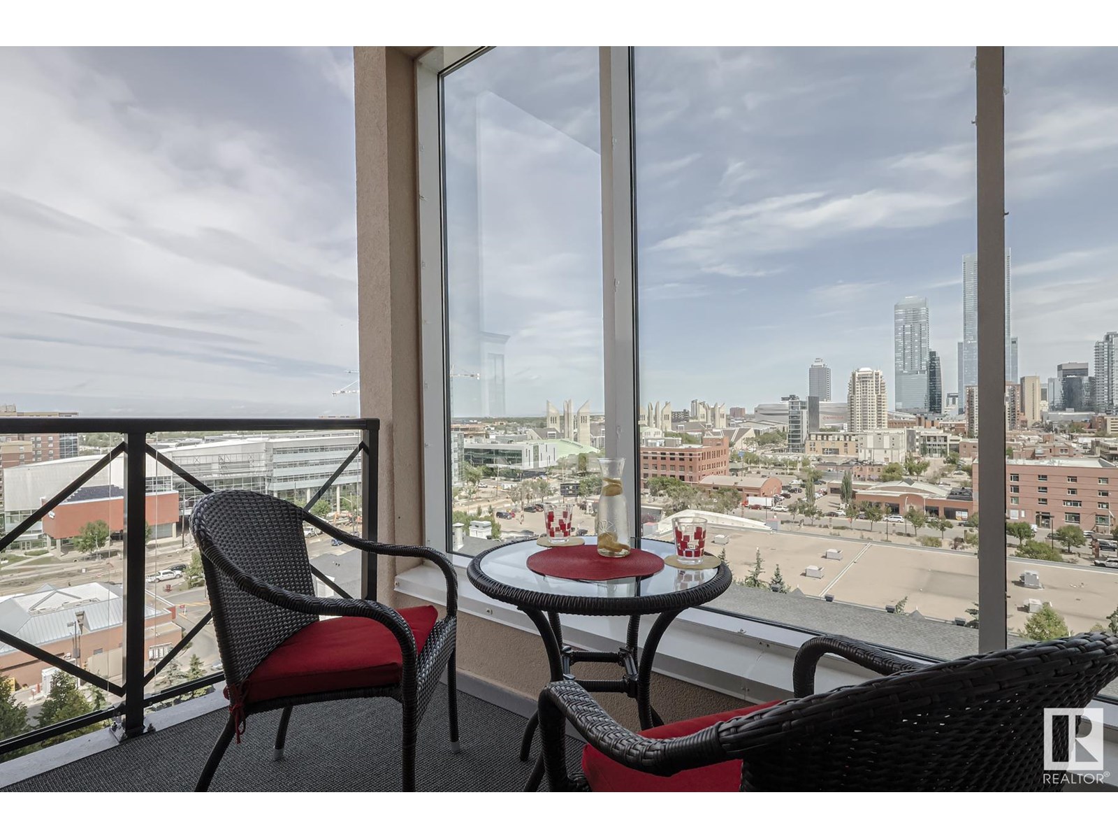 #1109 10303 111 ST NW