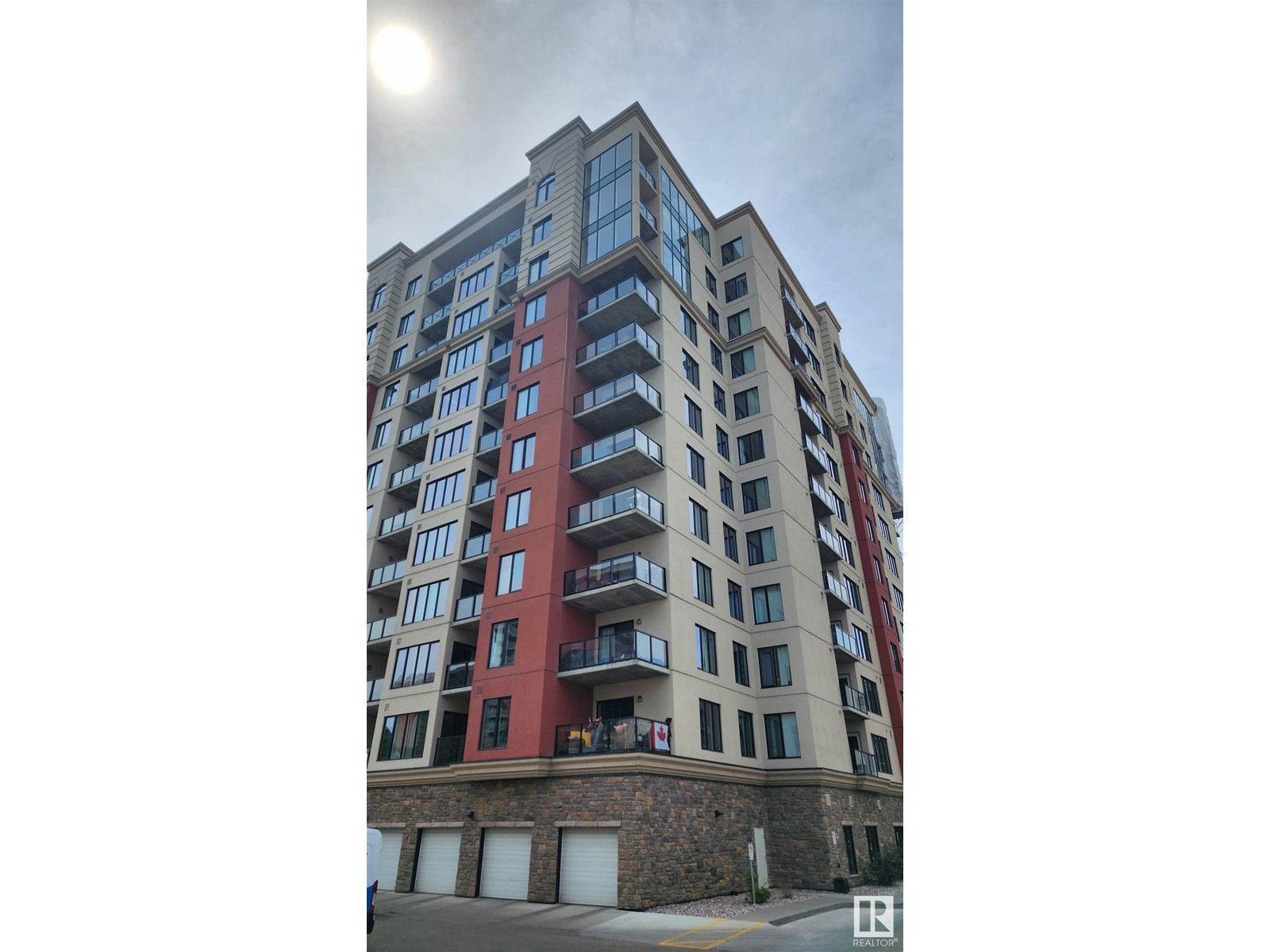 #1109 10303 111 ST NW