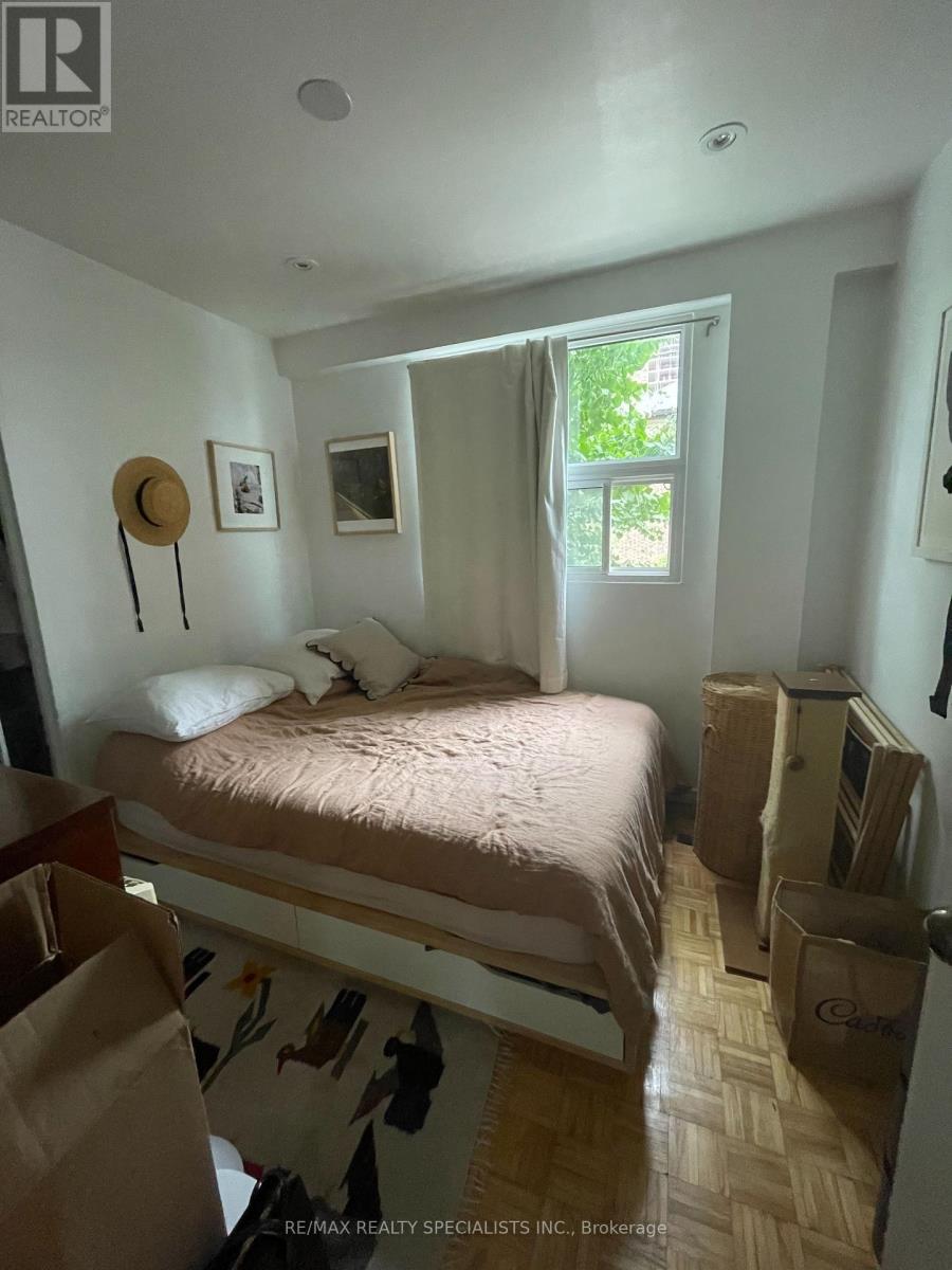 204 - 1087 BLOOR STREET