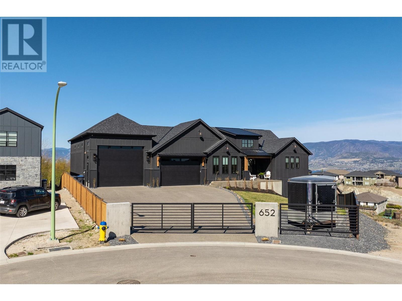 652 Trumpeter Road