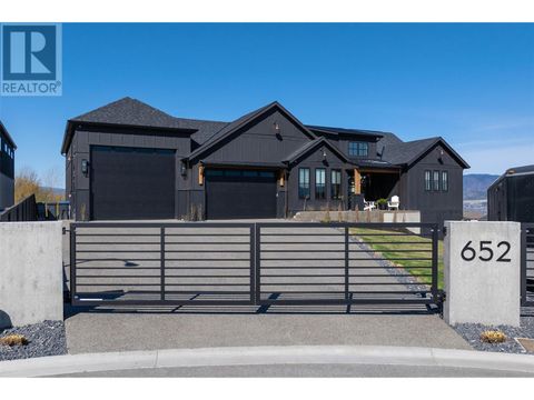 652 Trumpeter Road Kelowna BC V1W4L6