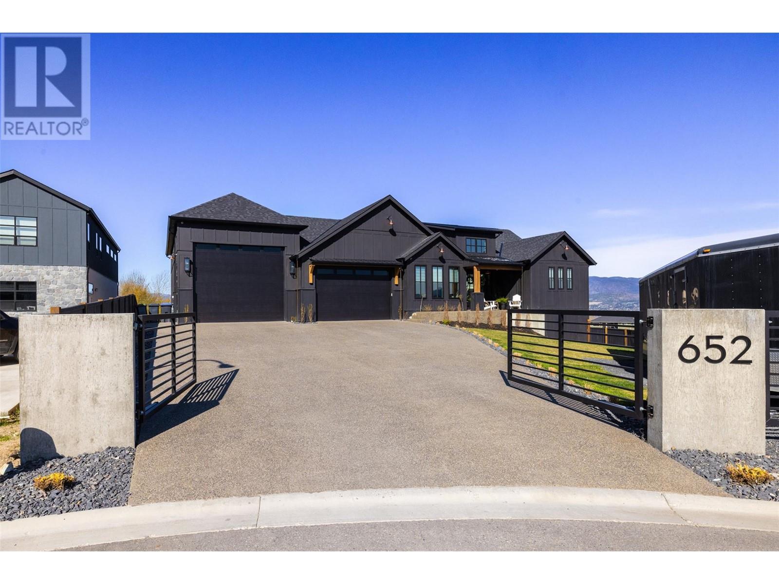 652 Trumpeter Road