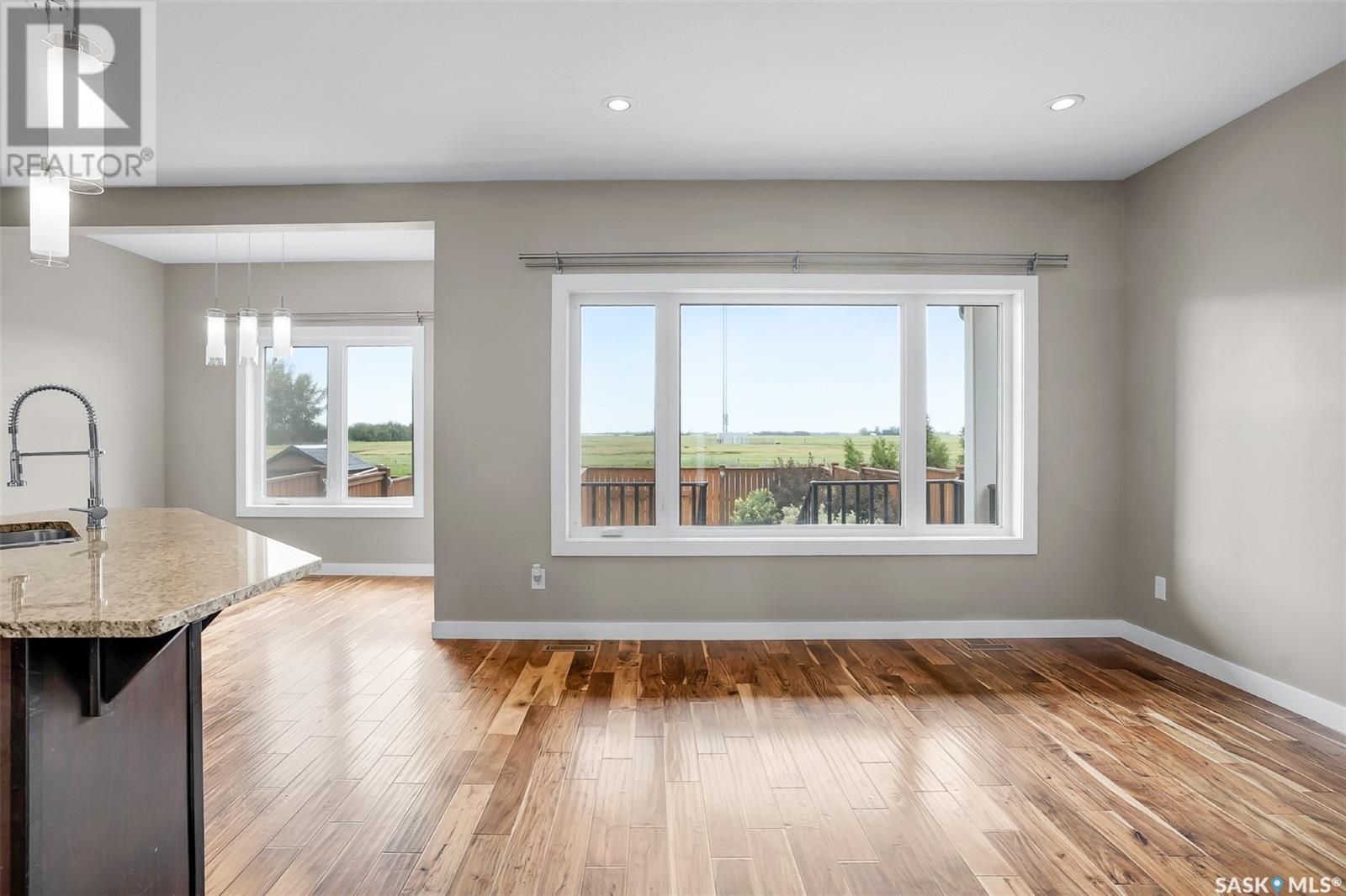 429 Redwood CRESCENT