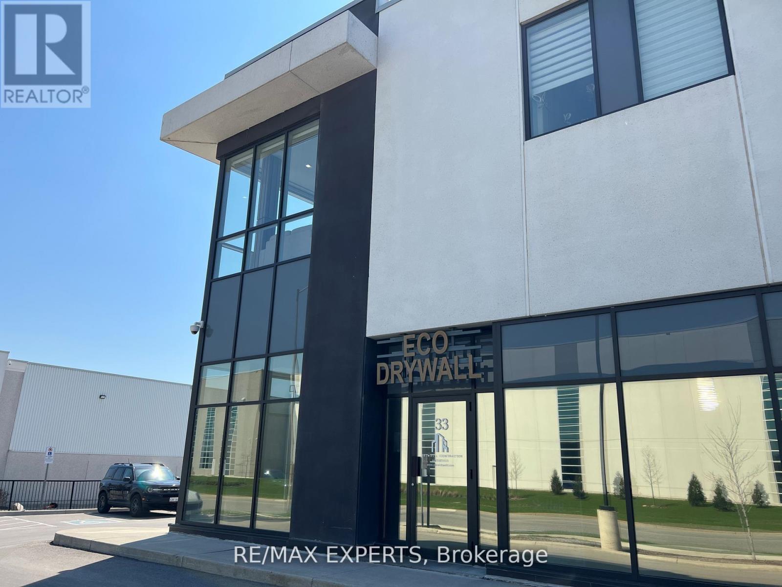 33 - 5250 SOLAR DRIVE